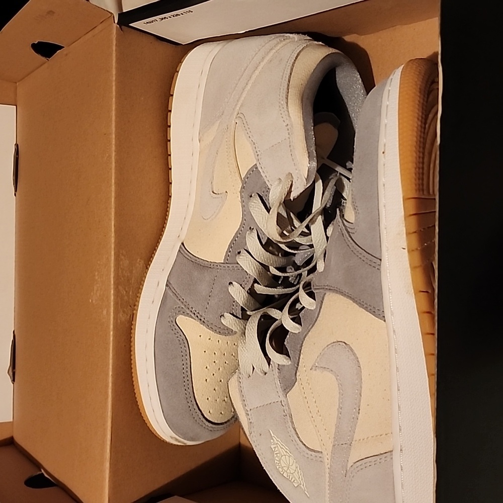 Authentic Jordan 1s(mids) Size 8 women's (6.5 kids) Coconut/Sail (Suede/Canvas)